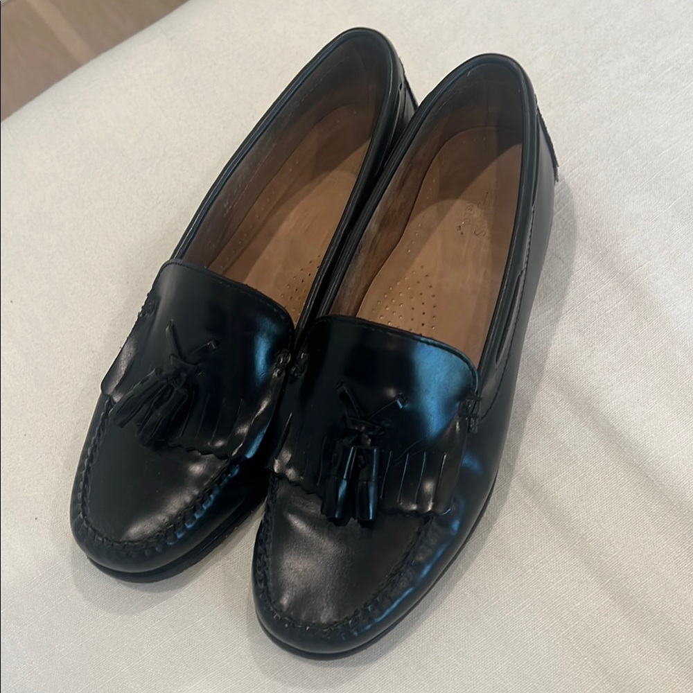 G.H. Bass Weejuns Black Leather Tassel Loafers – Layton Kiltie Style - size 9